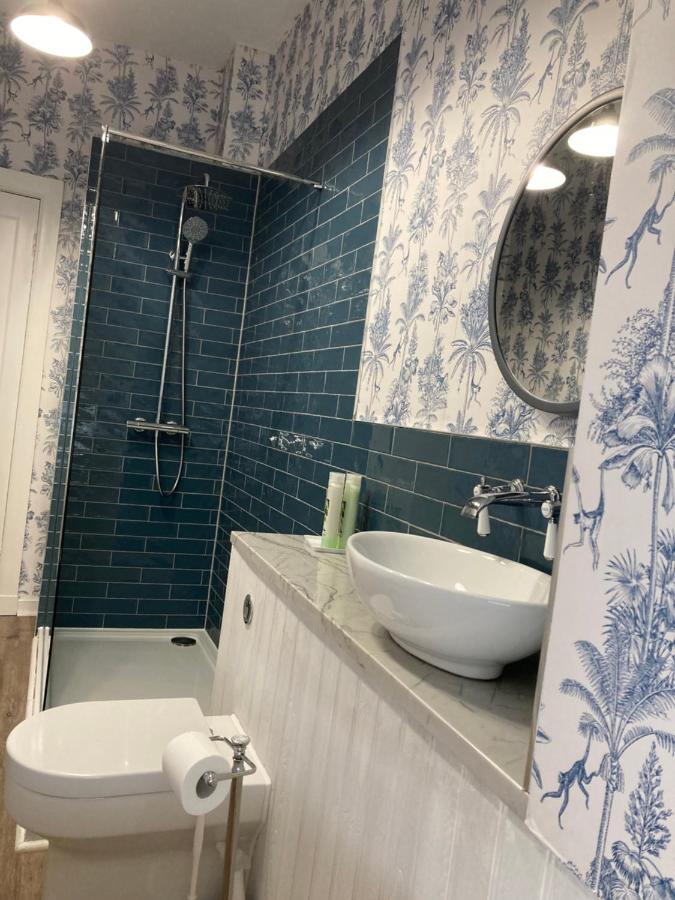 West End Townhouse Panzió EDI Kültér fotó