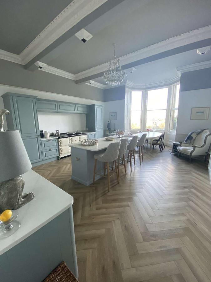 West End Townhouse Panzió EDI Kültér fotó