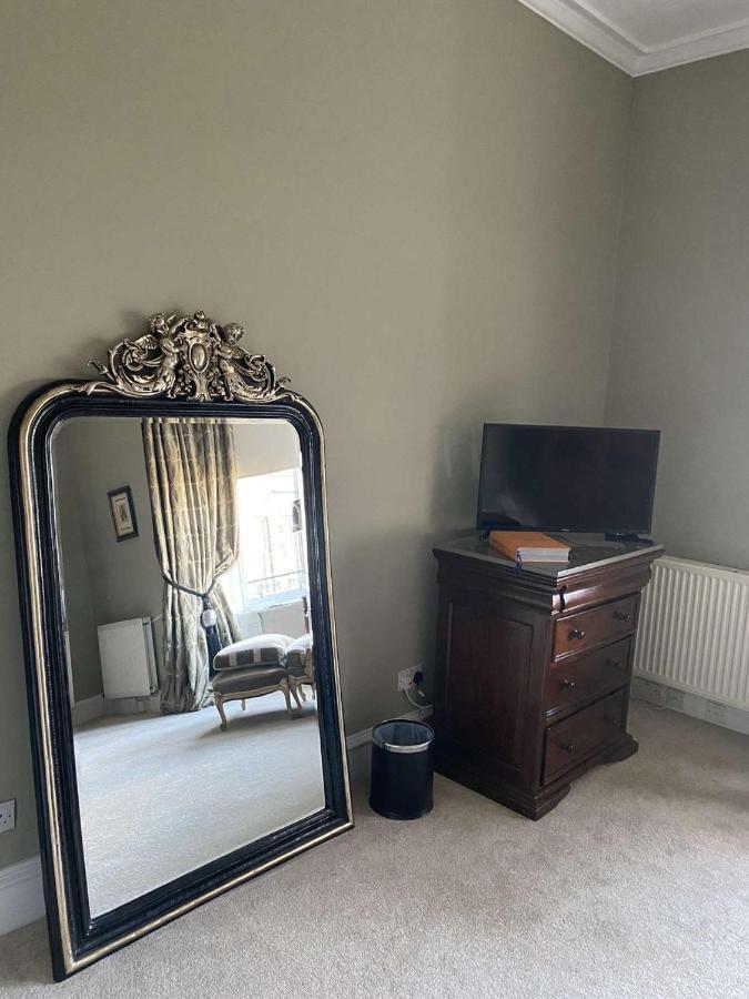 West End Townhouse Panzió EDI Kültér fotó