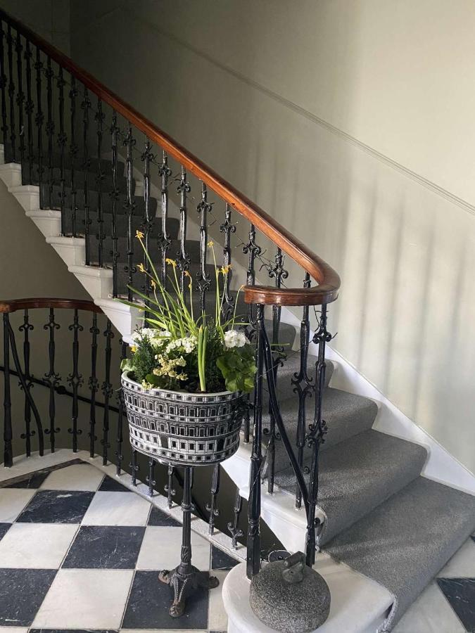 West End Townhouse Panzió EDI Kültér fotó